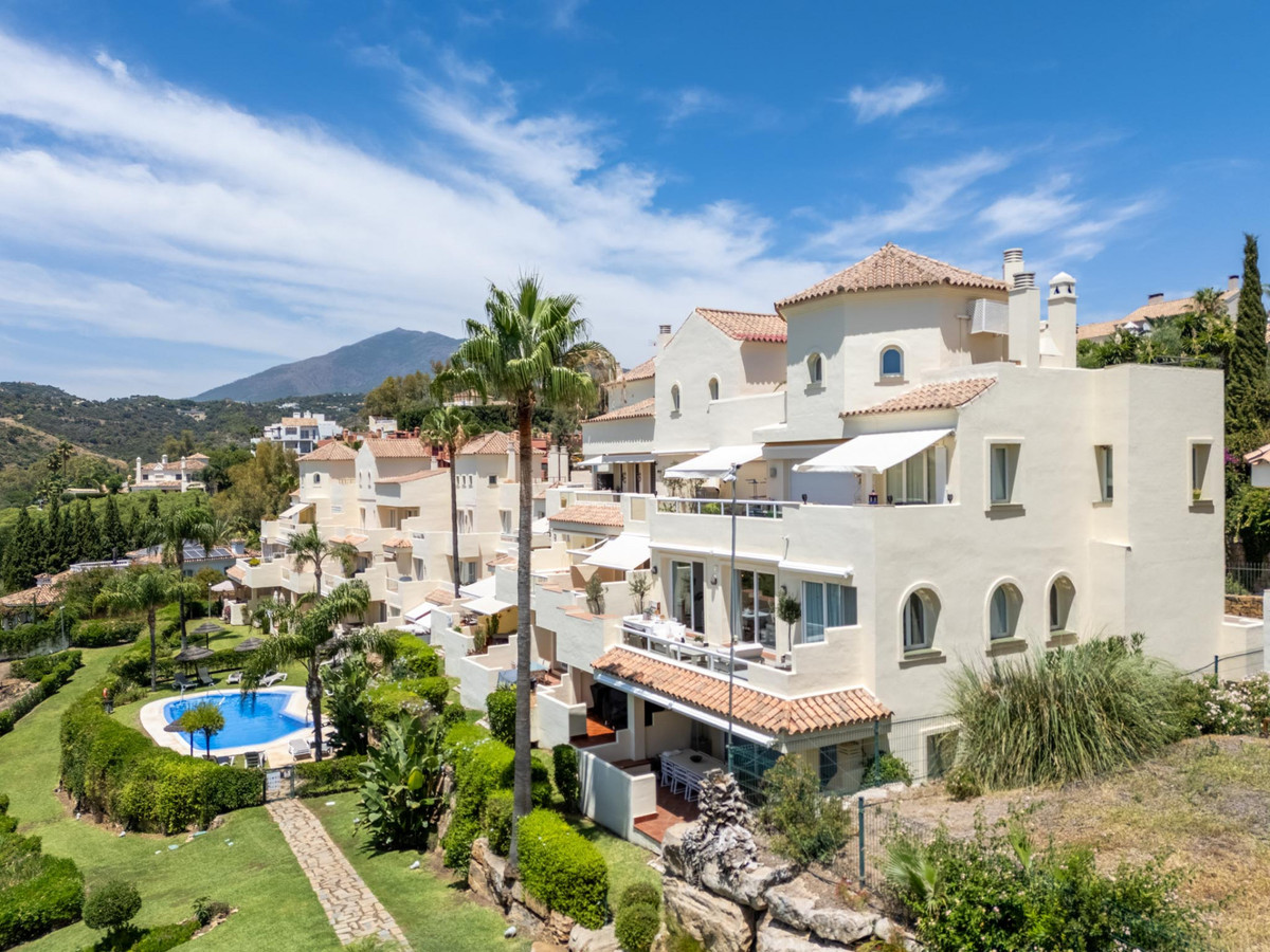 Apartment for sale in Benahavís | 3 bedrooms H5131765