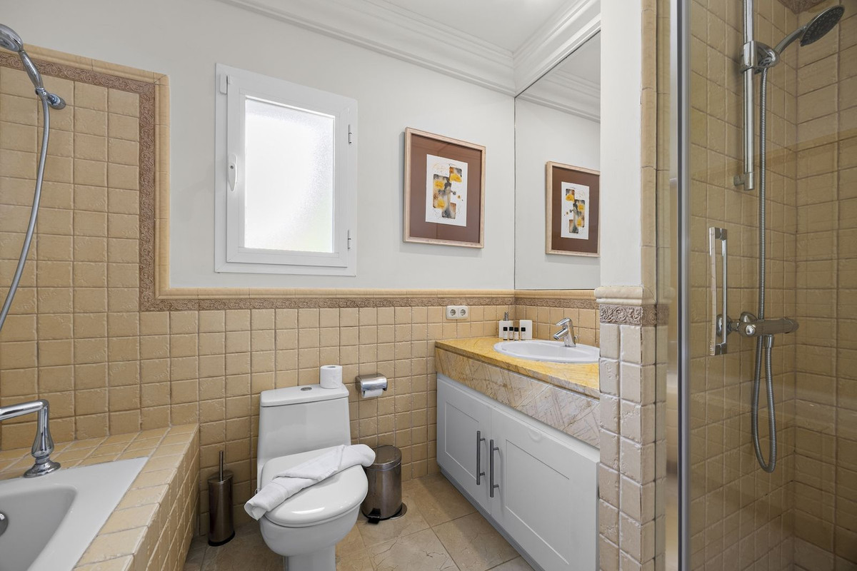 Huis te koop in Benahavís | 8 slaapkamers H5423182