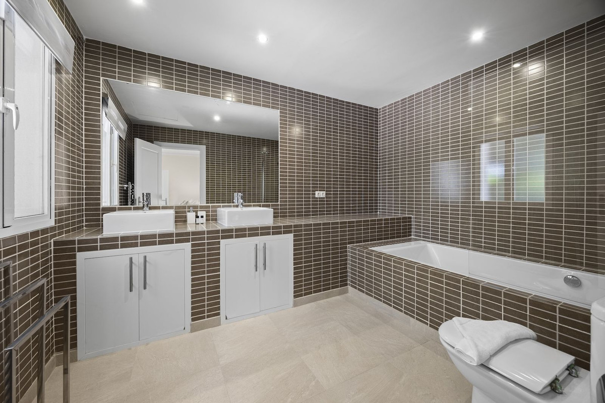 Huis te koop in Benahavís | 8 slaapkamers H5423182