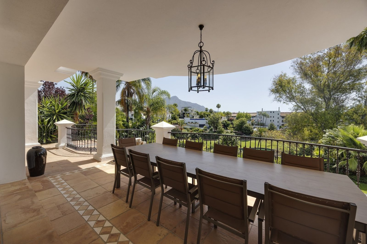 Huis te koop in Benahavís | 8 slaapkamers H5423182