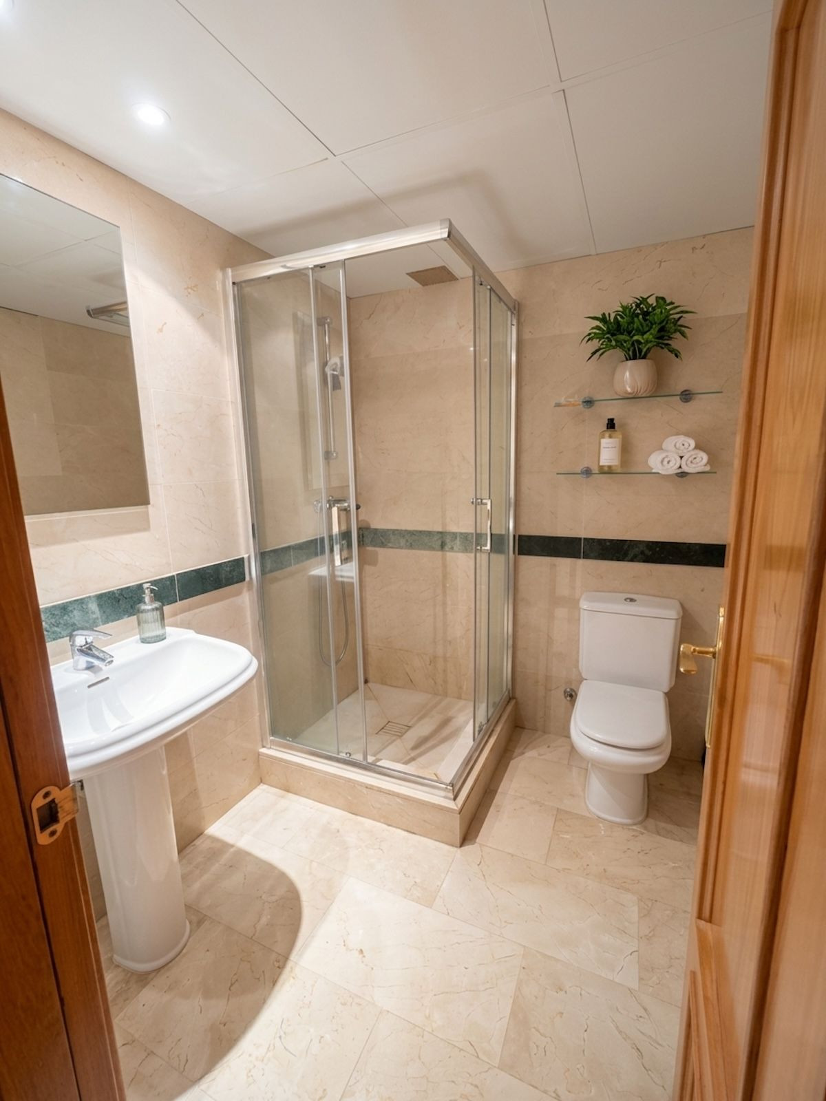 Commercieel te koop in Benahavís | 2 slaapkamers H5464669