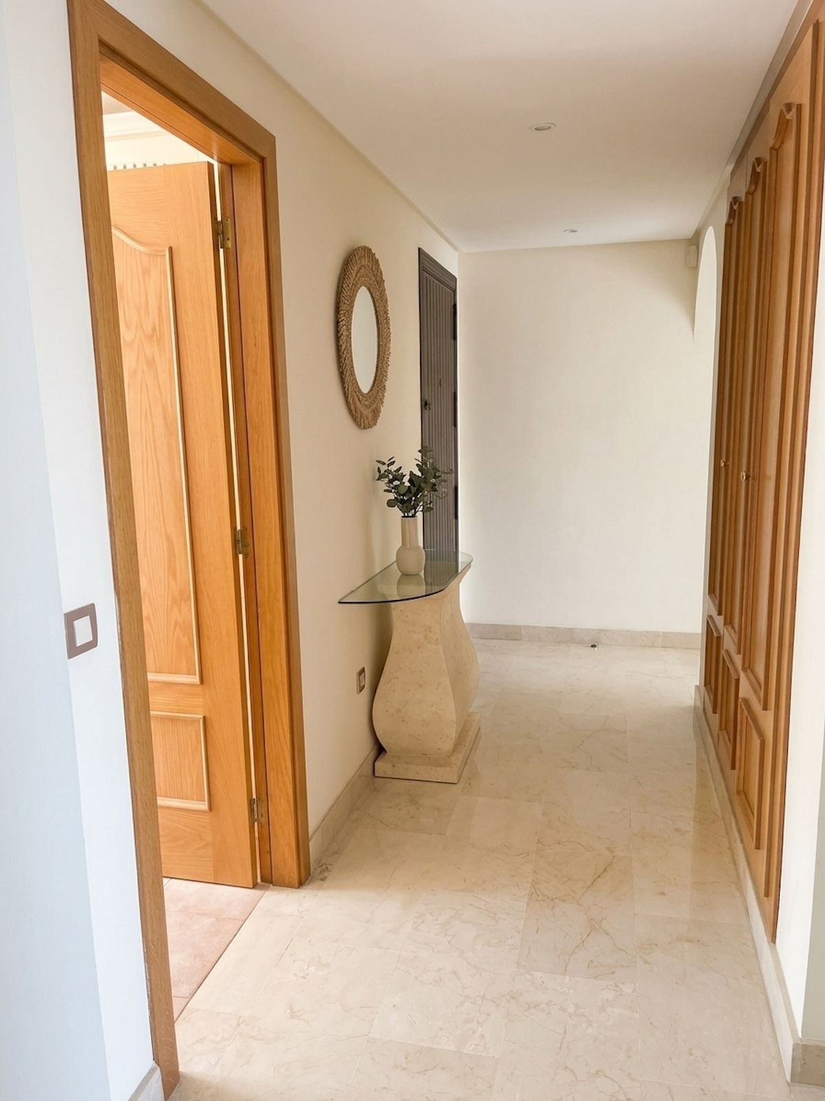 Commercieel te koop in Benahavís | 2 slaapkamers H5464669