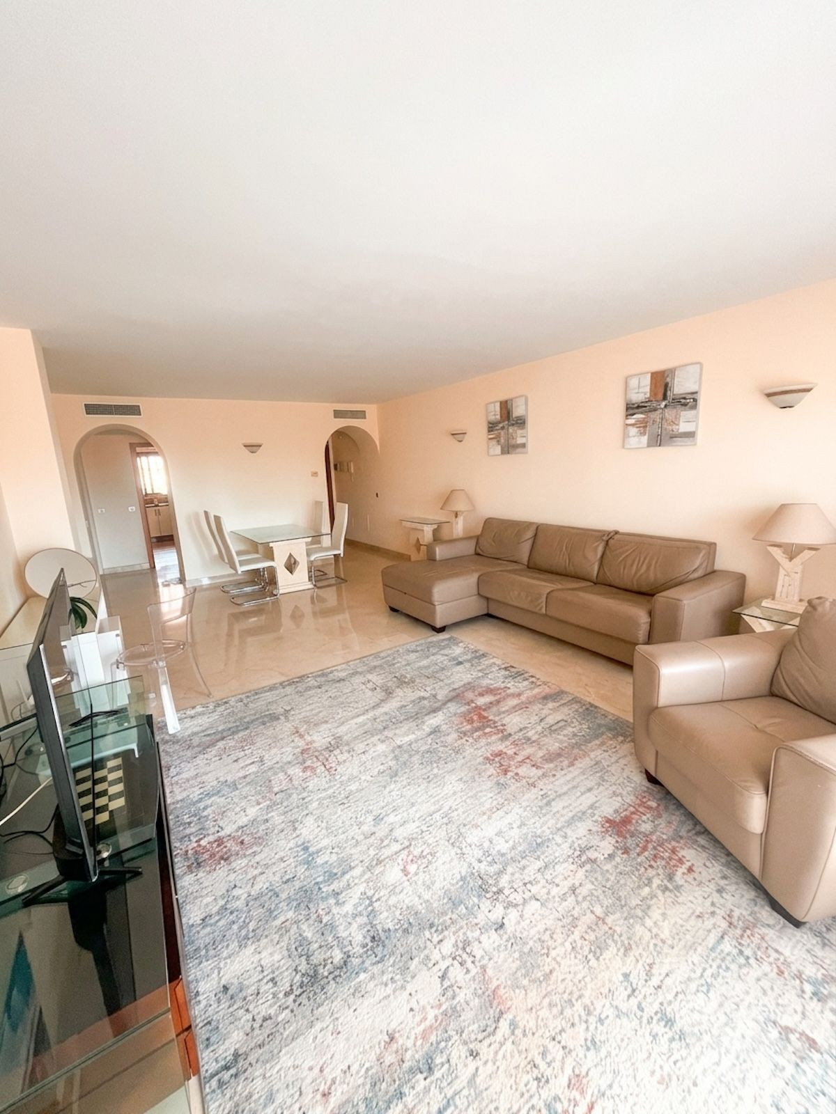 Commercieel te koop in Benahavís | 2 slaapkamers H5464669