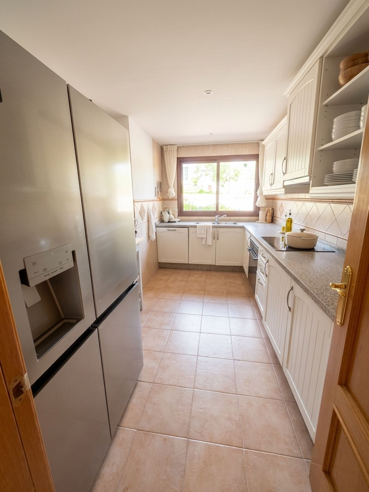 Commercieel te koop in Benahavís | 2 slaapkamers H5464669