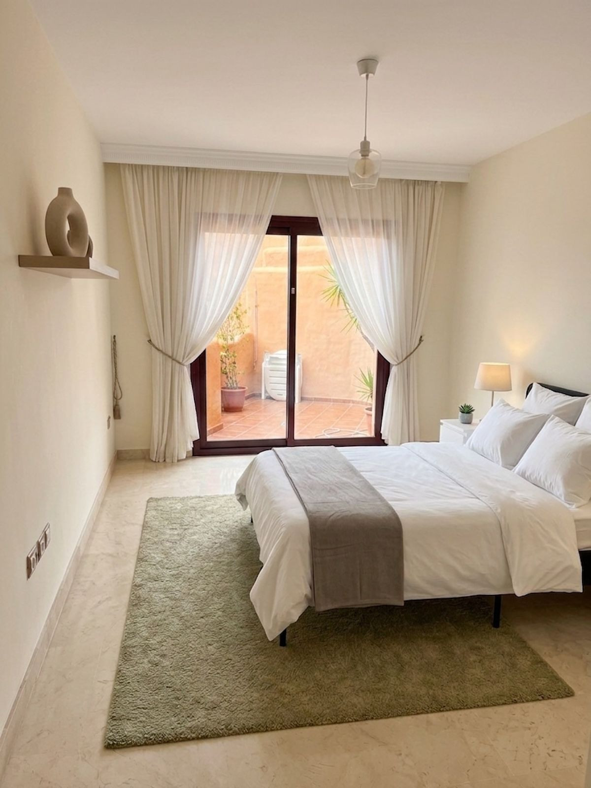 Commercieel te koop in Benahavís | 2 slaapkamers H5464669