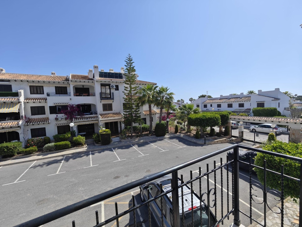 Commercieel te koop in Cabo Roig | 3 slaapkamers H5453623