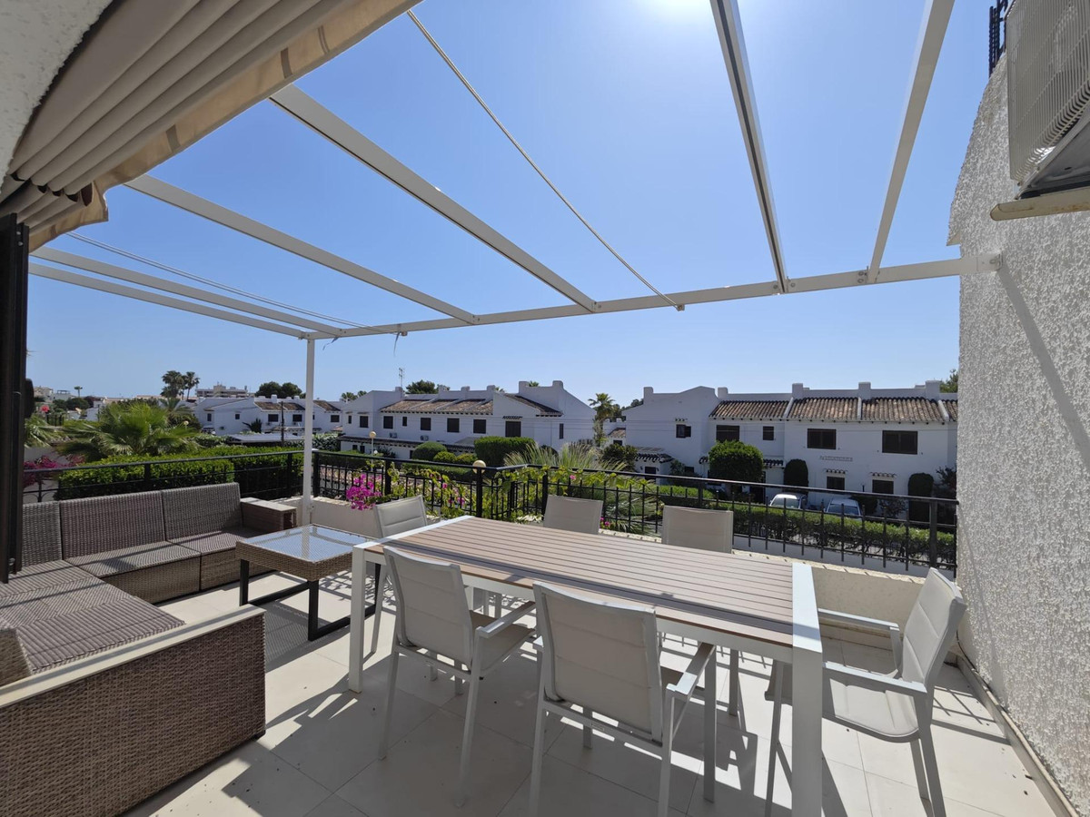 Commercieel te koop in Cabo Roig | 3 slaapkamers H5453623