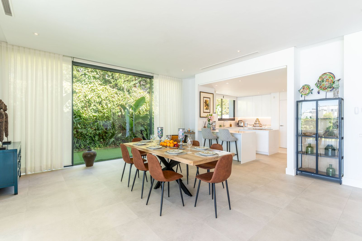 Appartement te koop in Cabopino | 5 slaapkamers H5339008