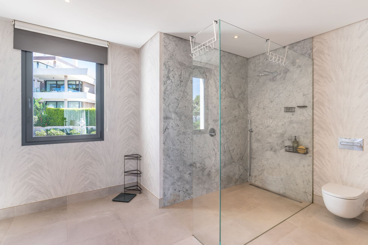 Appartement te koop in Cabopino | 5 slaapkamers H5339008