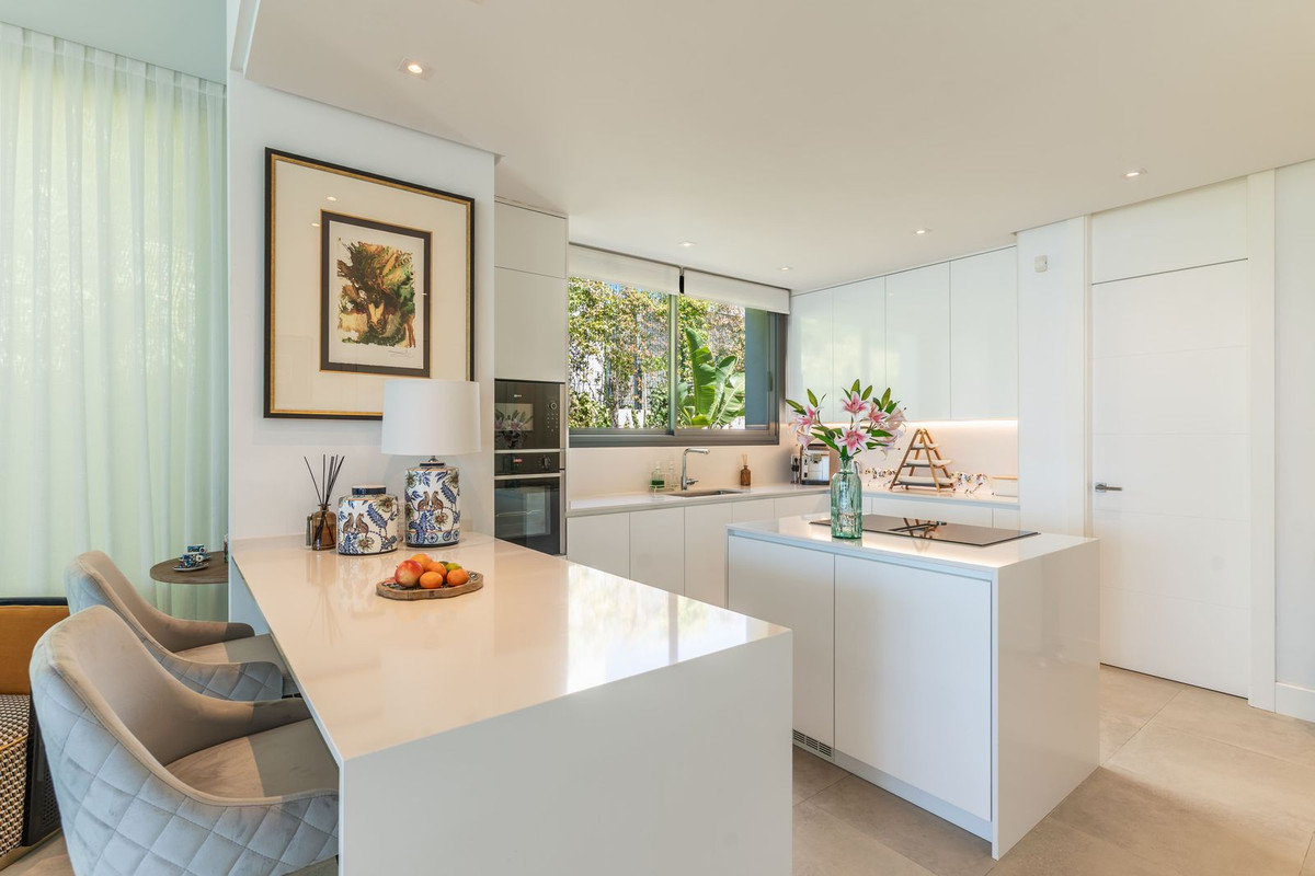 Appartement te koop in Cabopino | 5 slaapkamers H5339008