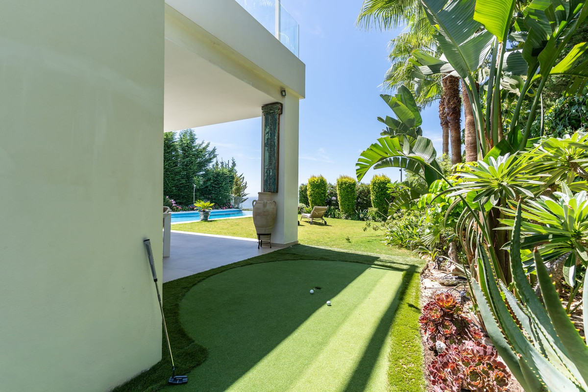 Appartement te koop in Cabopino | 5 slaapkamers H5339008