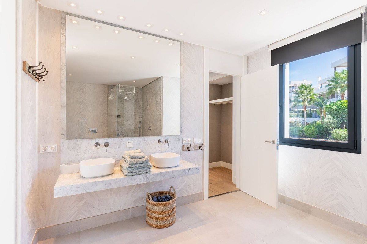 Appartement te koop in Cabopino | 5 slaapkamers H5339008