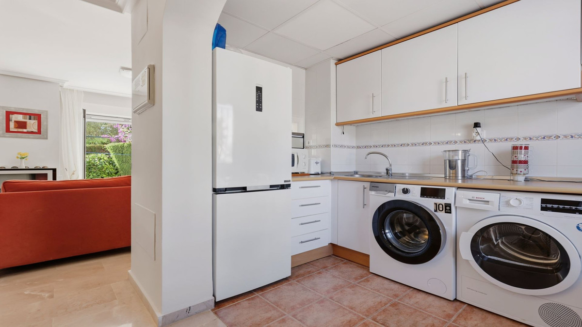 Bedrijfsgebouwen te koop in Casares | 3 slaapkamers H5527882