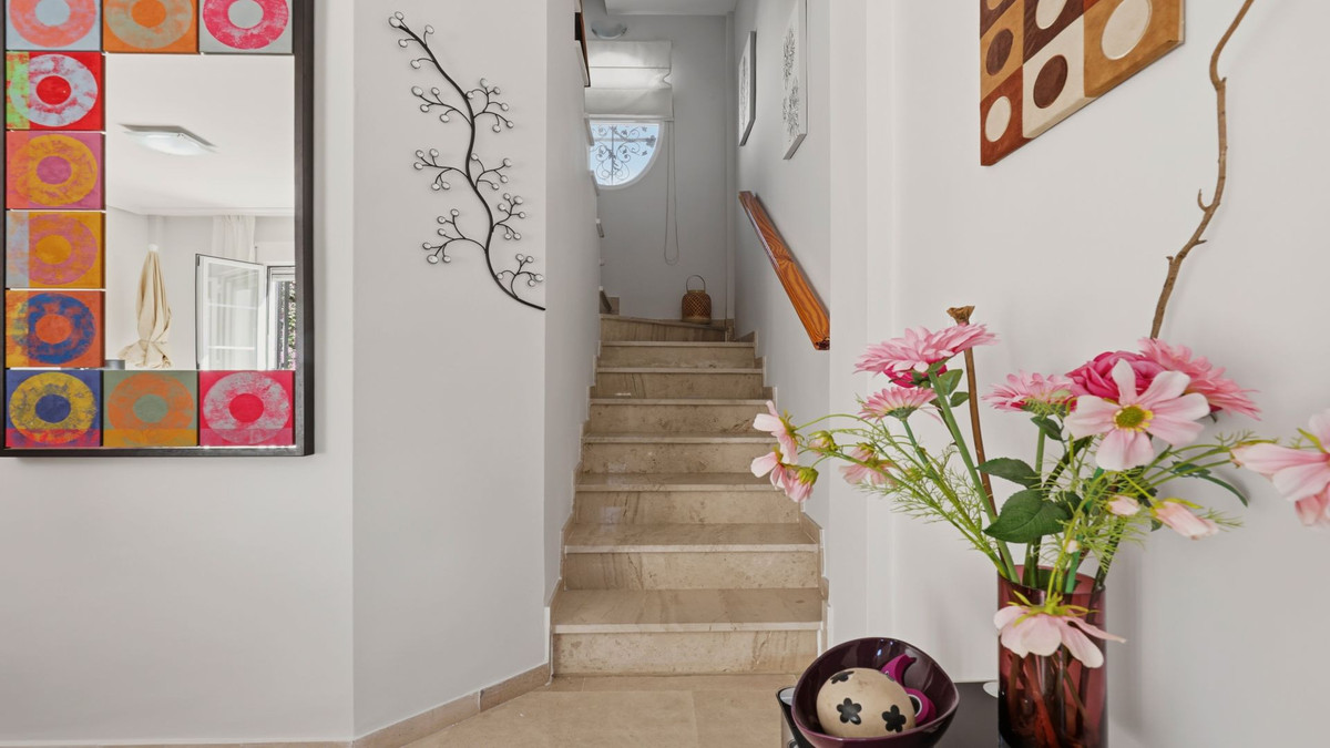 Bedrijfsgebouwen te koop in Casares | 3 slaapkamers H5527882