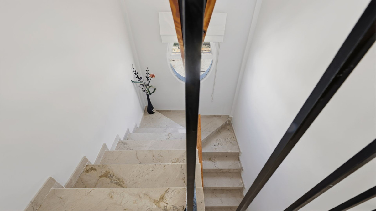 Bedrijfsgebouwen te koop in Casares | 3 slaapkamers H5527882