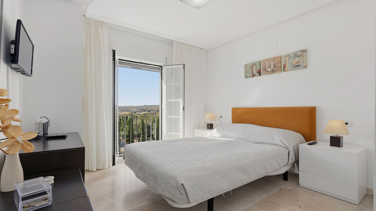 Bedrijfsgebouwen te koop in Casares | 3 slaapkamers H5527882