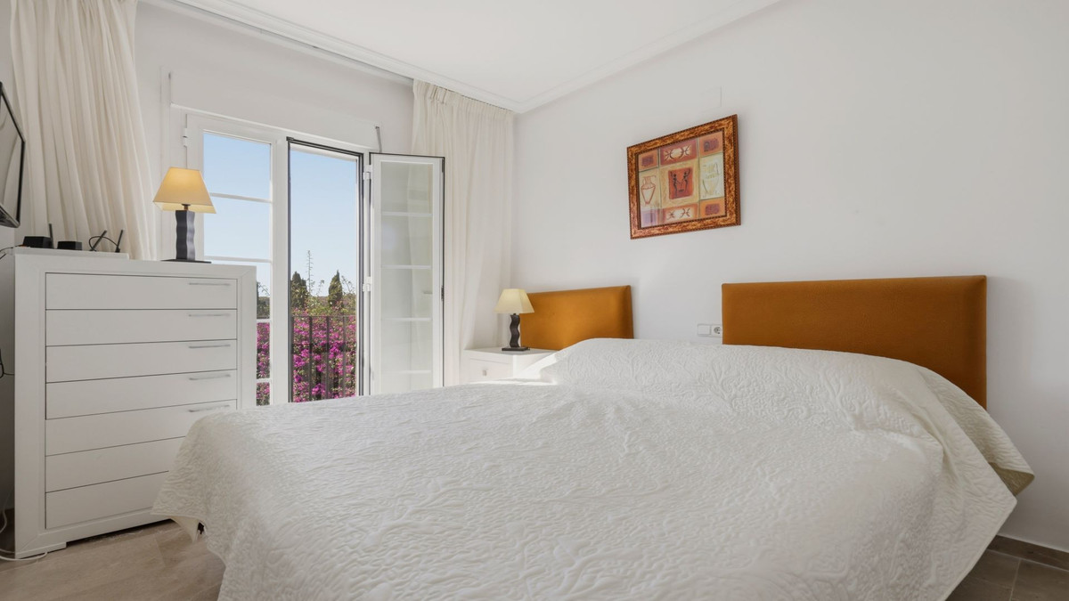 Bedrijfsgebouwen te koop in Casares | 3 slaapkamers H5527882