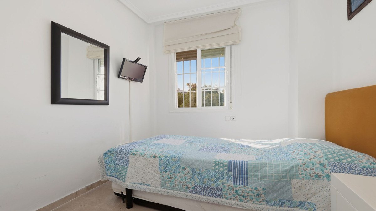 Bedrijfsgebouwen te koop in Casares | 3 slaapkamers H5527882