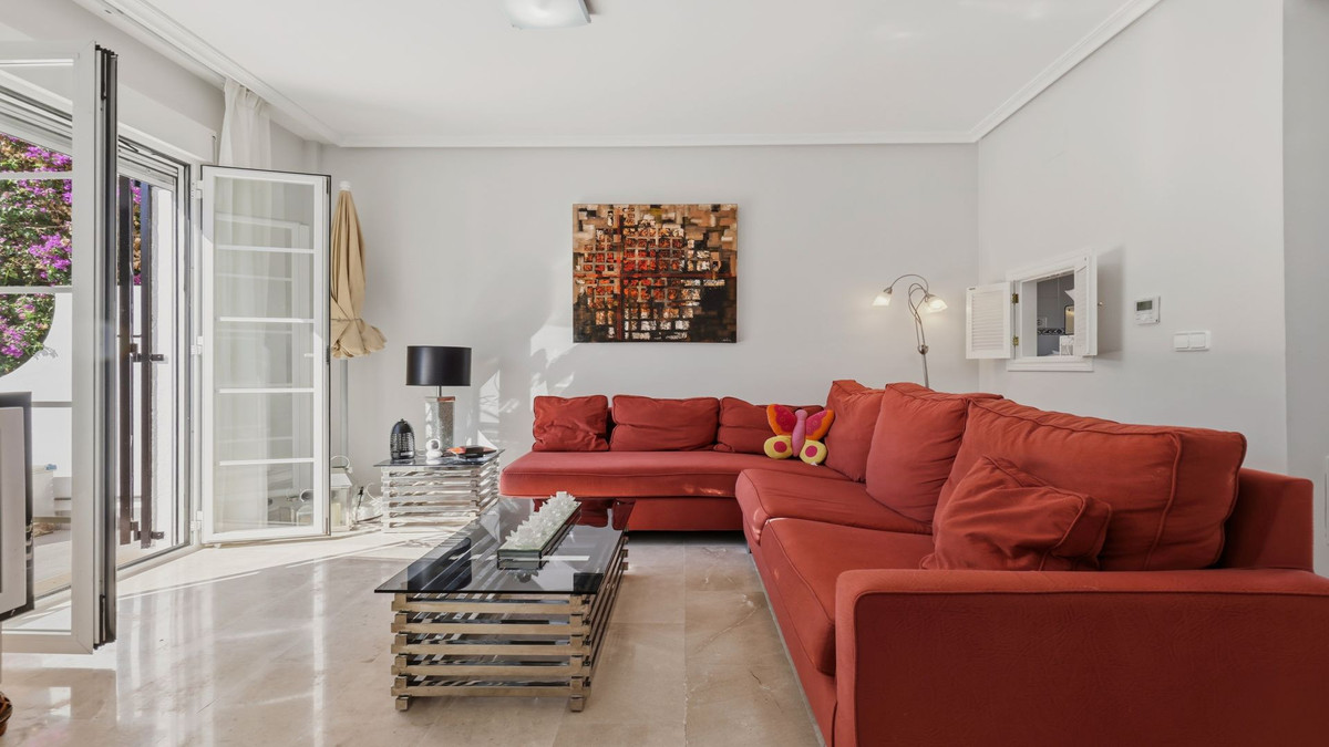 Bedrijfsgebouwen te koop in Casares | 3 slaapkamers H5527882
