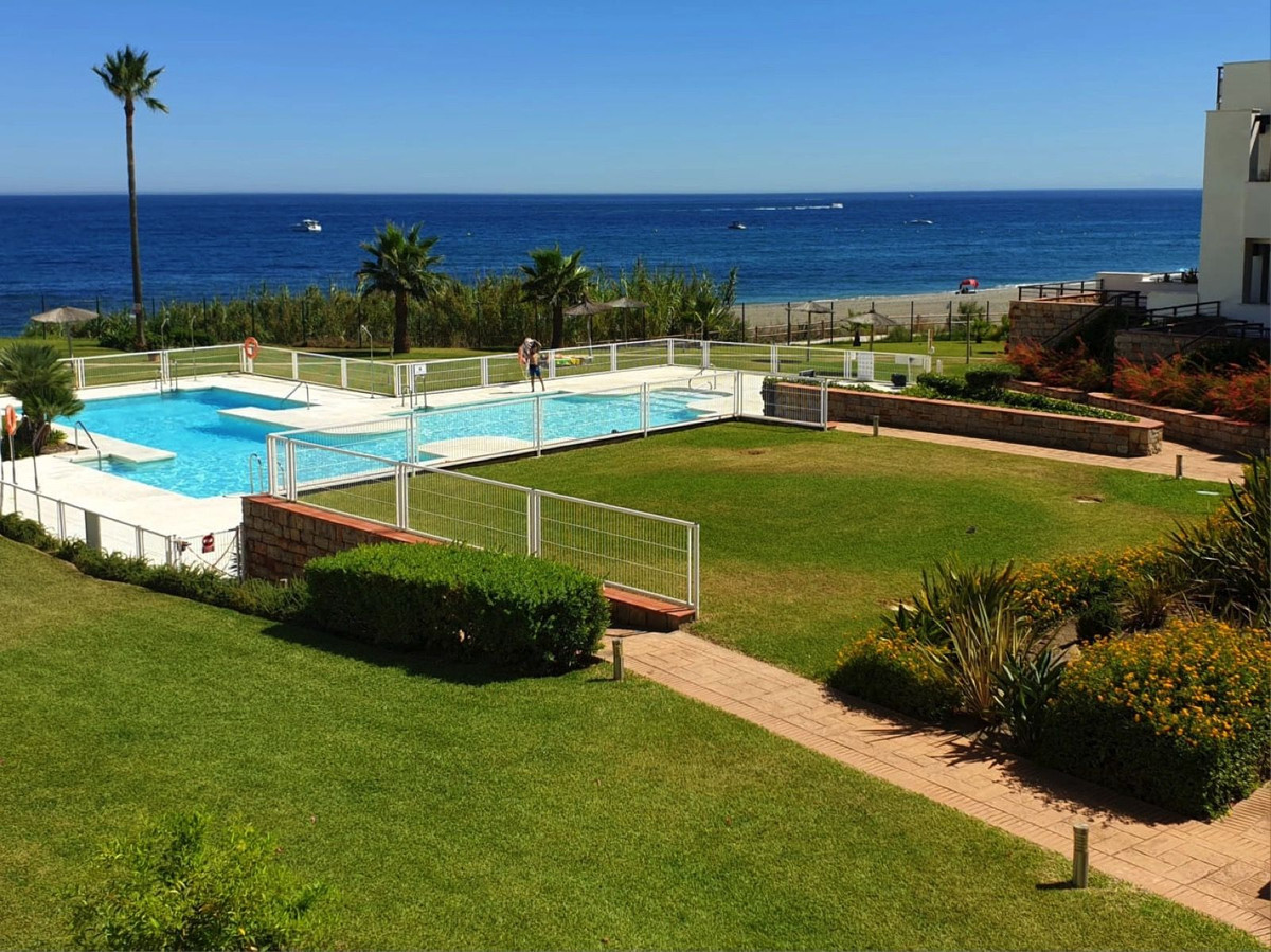 Huis te koop in Casares Playa | 2 slaapkamers H5286838
