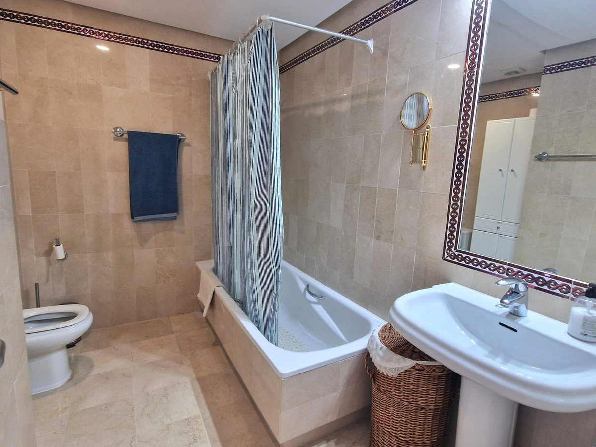 Huis te koop in Casares Playa | 2 slaapkamers H5286838