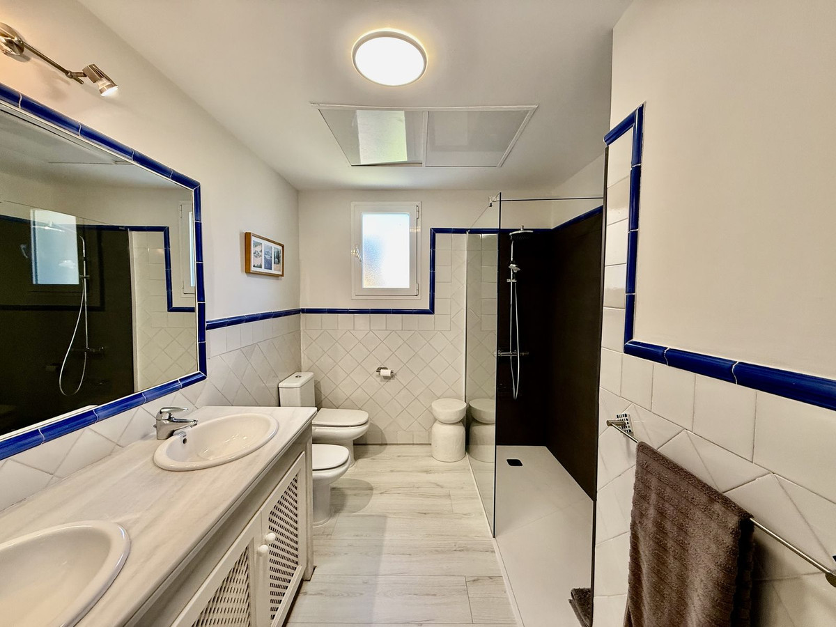 Appartement te koop in Casares Playa | 3 slaapkamers H5431978