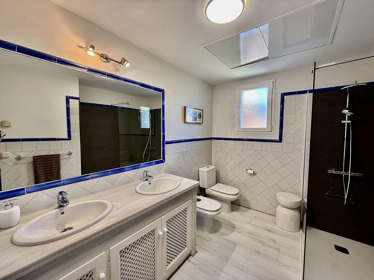 Appartement te koop in Casares Playa | 3 slaapkamers H5431978