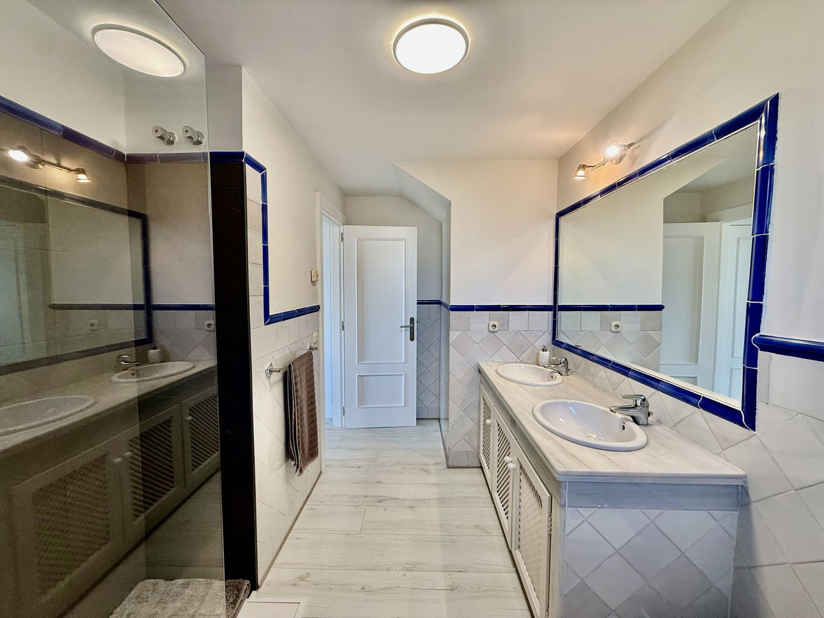 Appartement te koop in Casares Playa | 3 slaapkamers H5431978