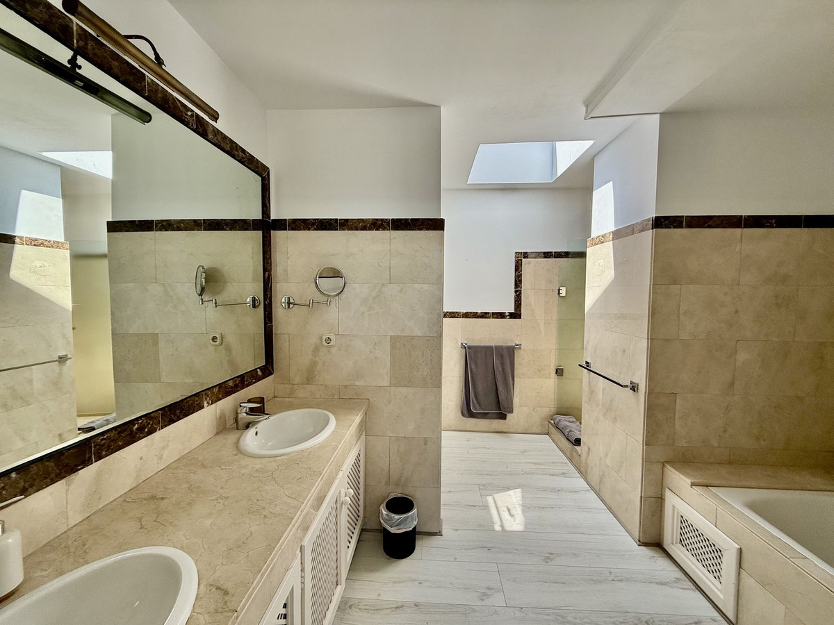 Appartement te koop in Casares Playa | 3 slaapkamers H5431978