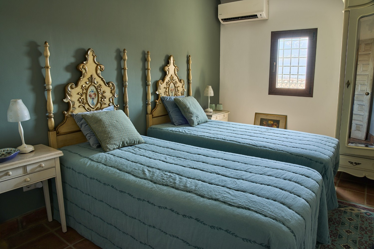 Property main view 44