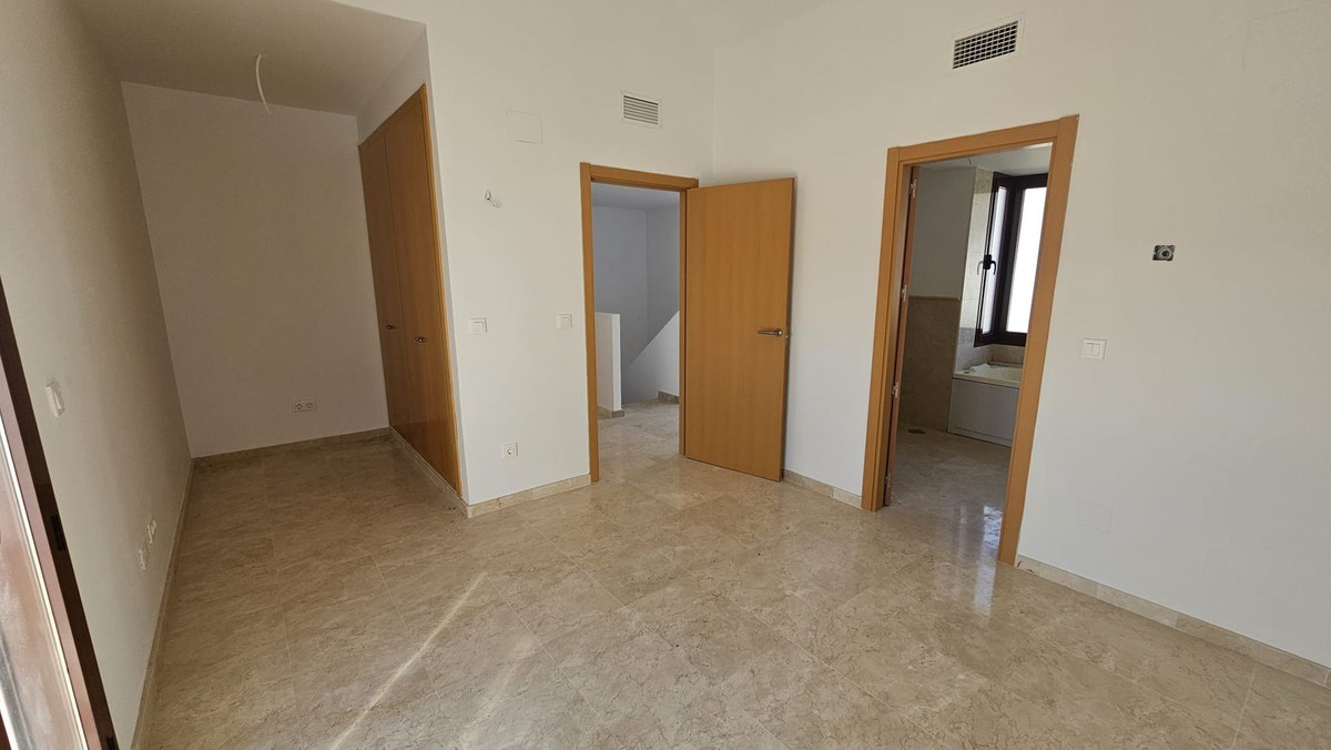 Huis te koop in Doña Julia | 2 slaapkamers H5311807