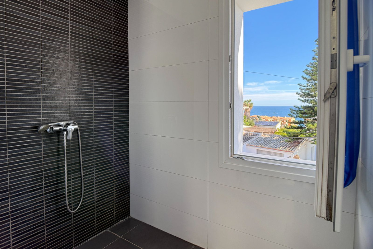 Huis te koop in El Faro | 3 slaapkamers H5264203