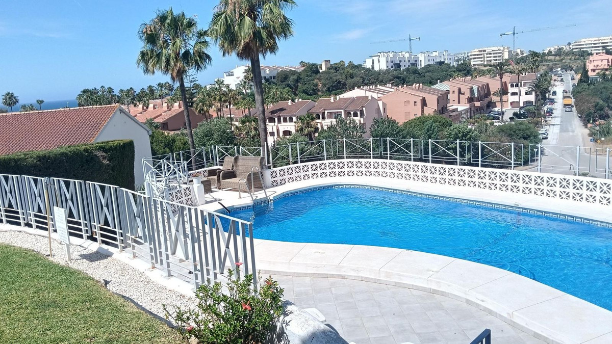 Anders te koop in El Faro | 2 slaapkamers H5401843