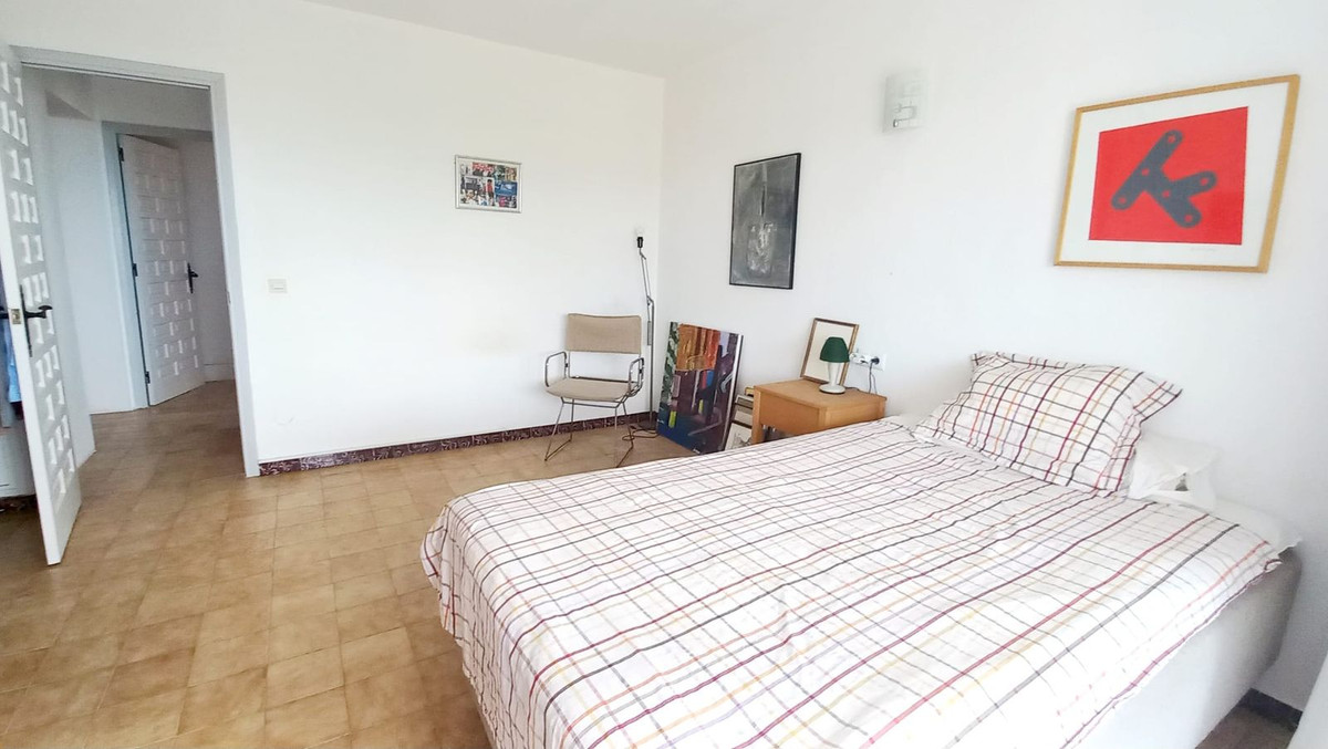 Anders te koop in El Faro | 2 slaapkamers H5401843