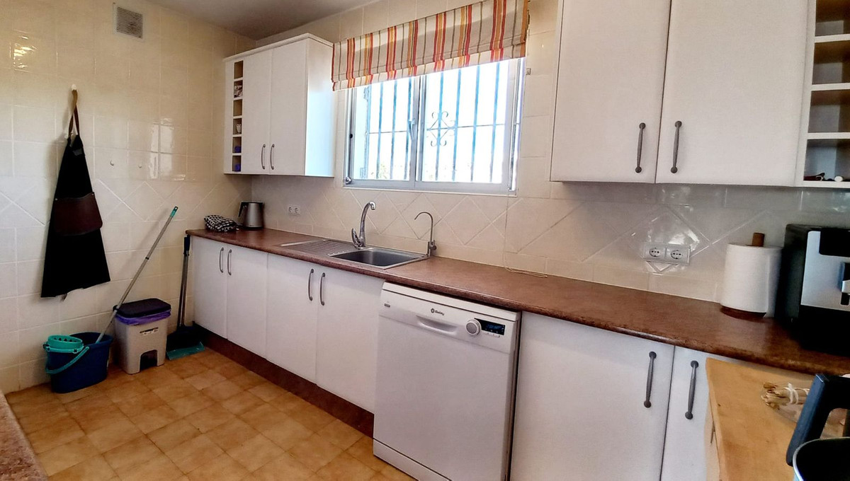 Anders te koop in El Faro | 2 slaapkamers H5401843