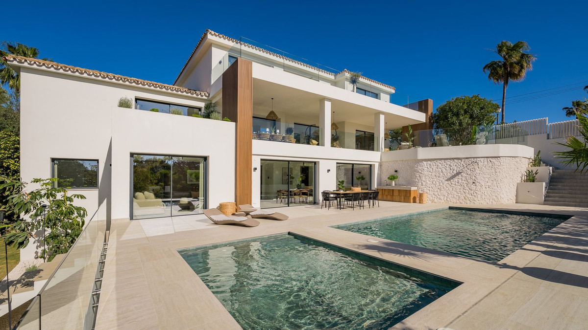 Vrijstaande Villa in El Rosario-16