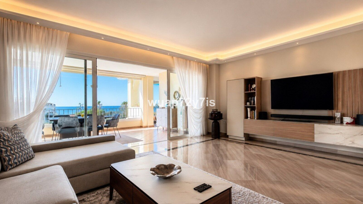 Bedrijfsgebouwen te koop in Elviria | 3 slaapkamers H5389705
