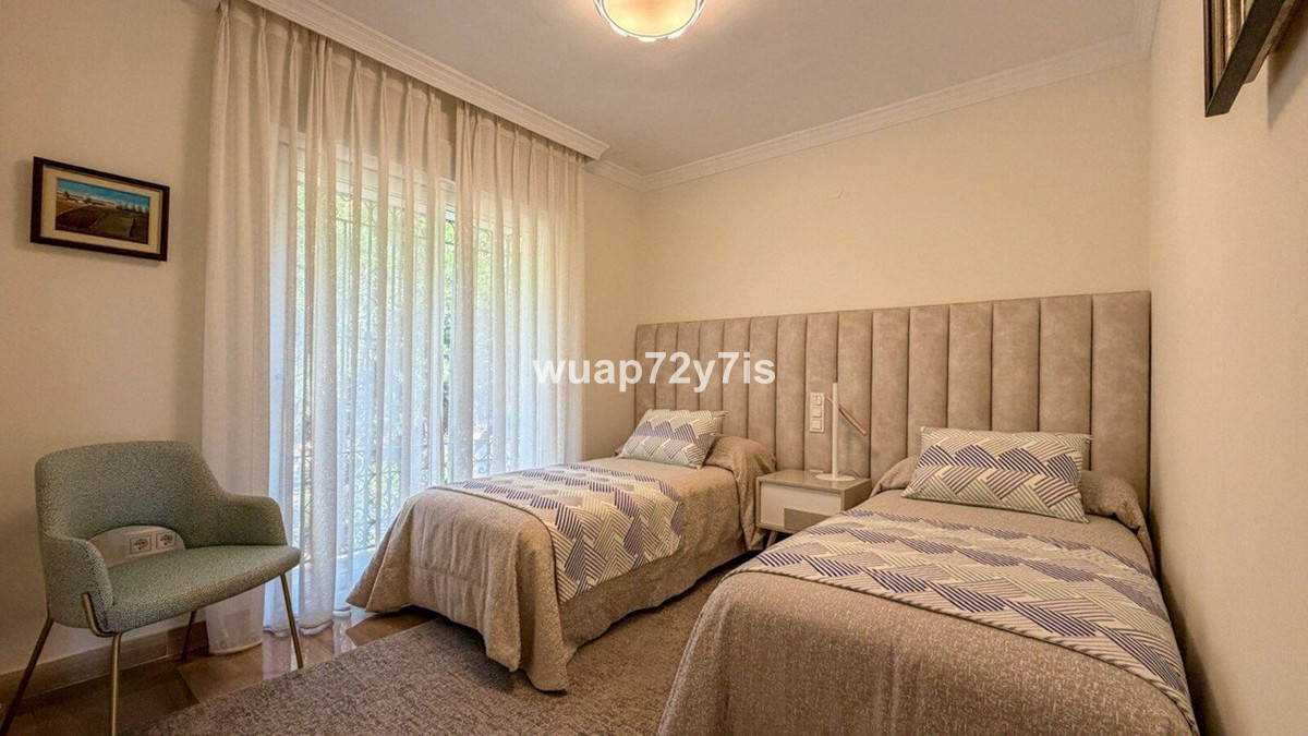 Bedrijfsgebouwen te koop in Elviria | 3 slaapkamers H5389705