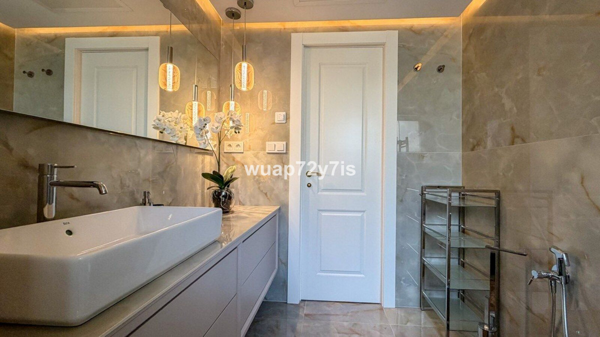 Bedrijfsgebouwen te koop in Elviria | 3 slaapkamers H5389705