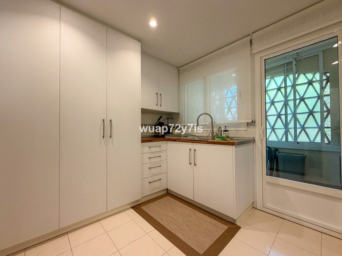 Bedrijfsgebouwen te koop in Elviria | 3 slaapkamers H5389705