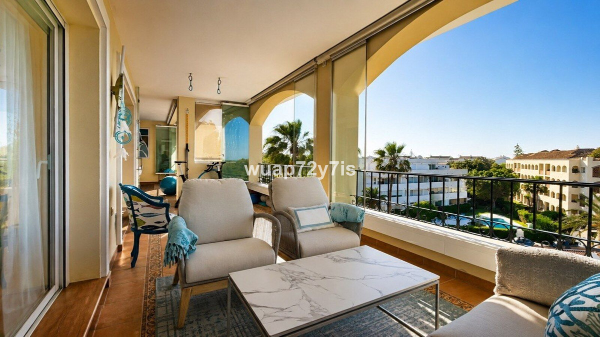 Bedrijfsgebouwen te koop in Elviria | 3 slaapkamers H5389705