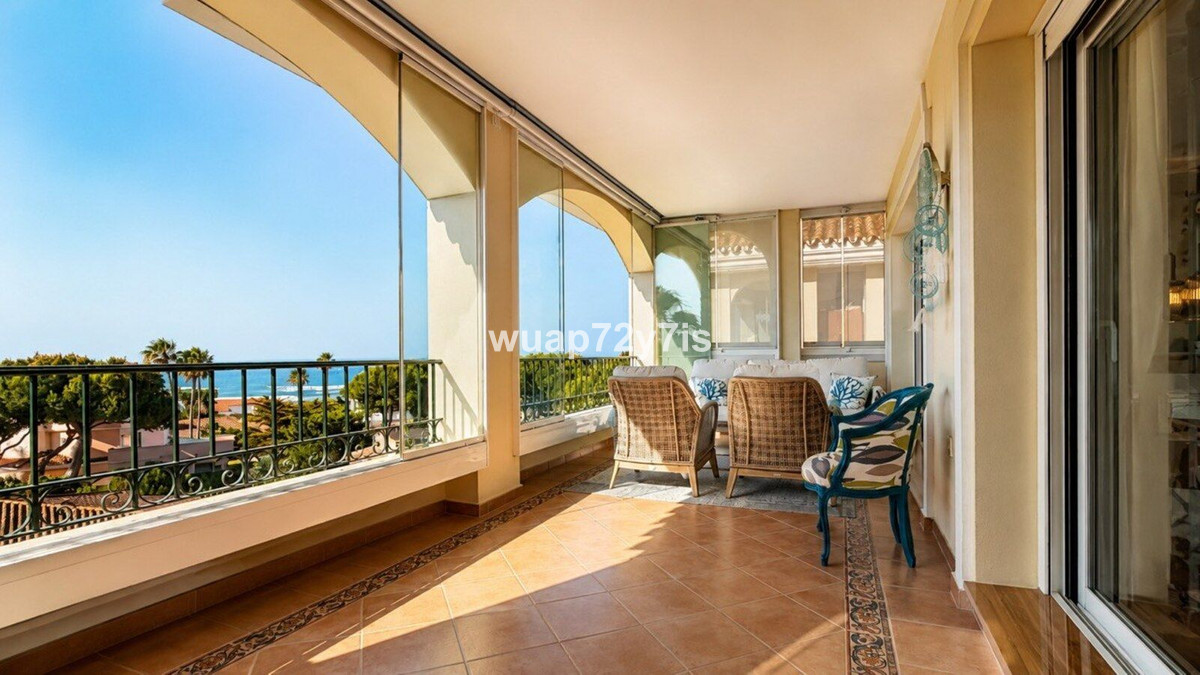 Bedrijfsgebouwen te koop in Elviria | 3 slaapkamers H5389705