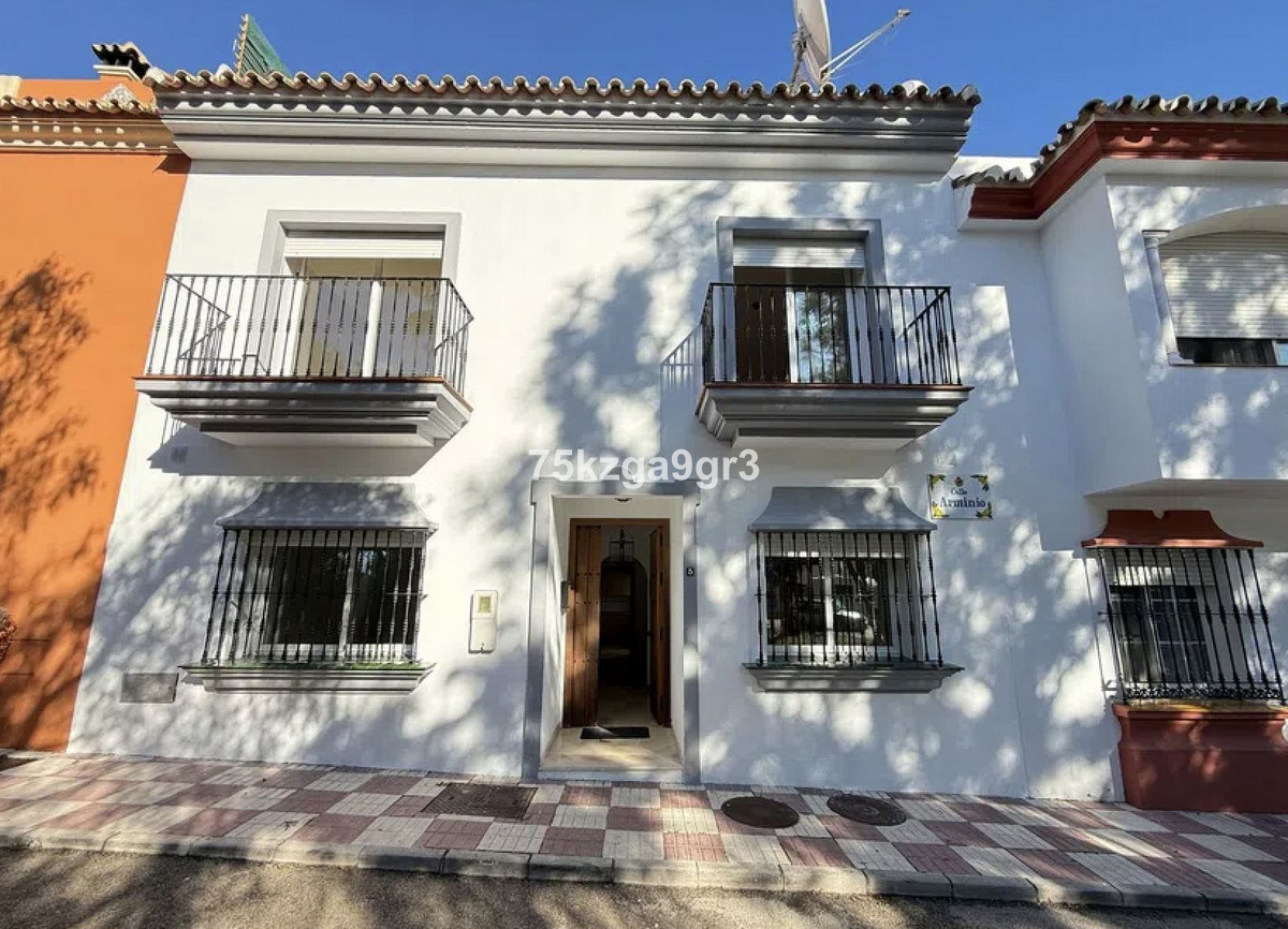 Appartement te koop in Estepona | 4 slaapkamers H5274736