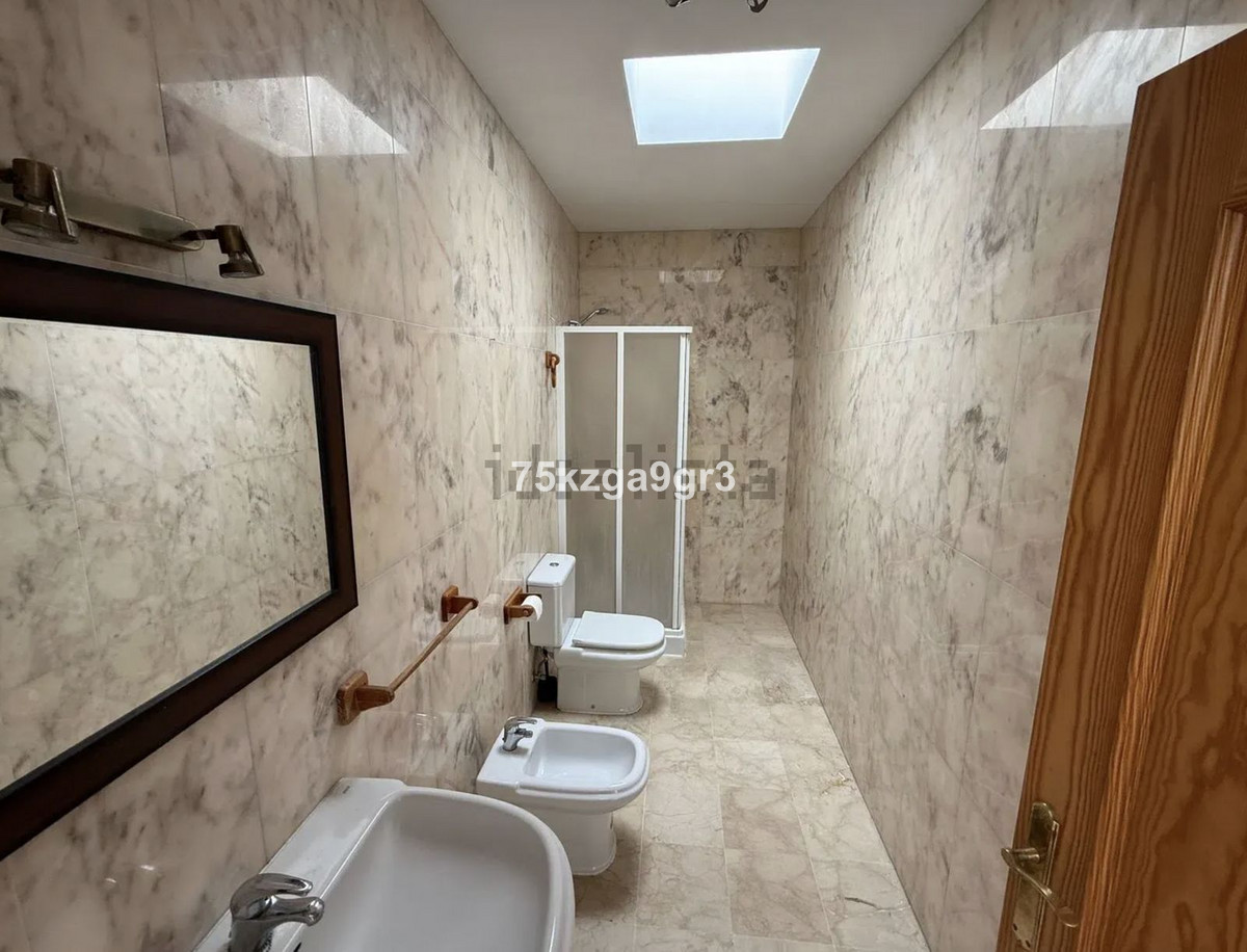 Appartement te koop in Estepona | 4 slaapkamers H5274736