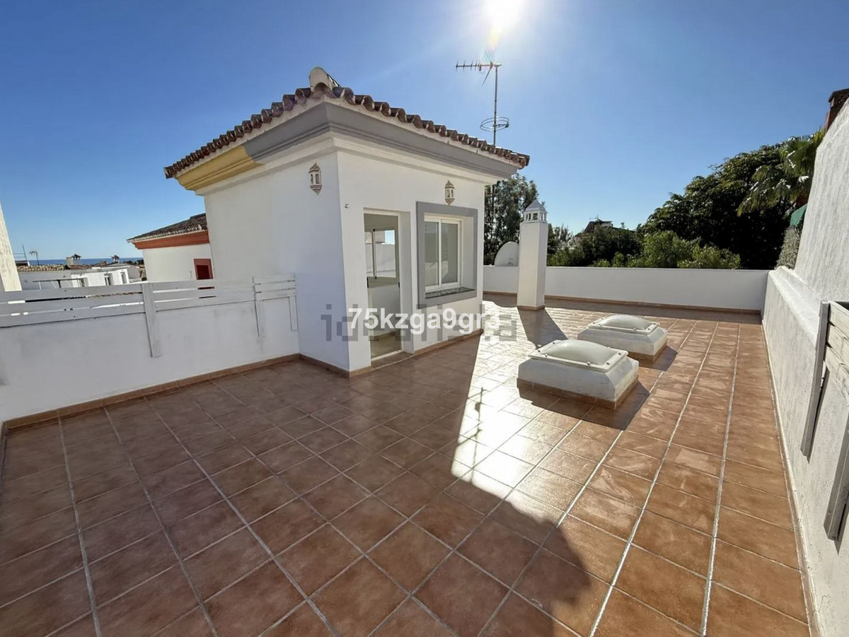 Appartement te koop in Estepona | 4 slaapkamers H5274736