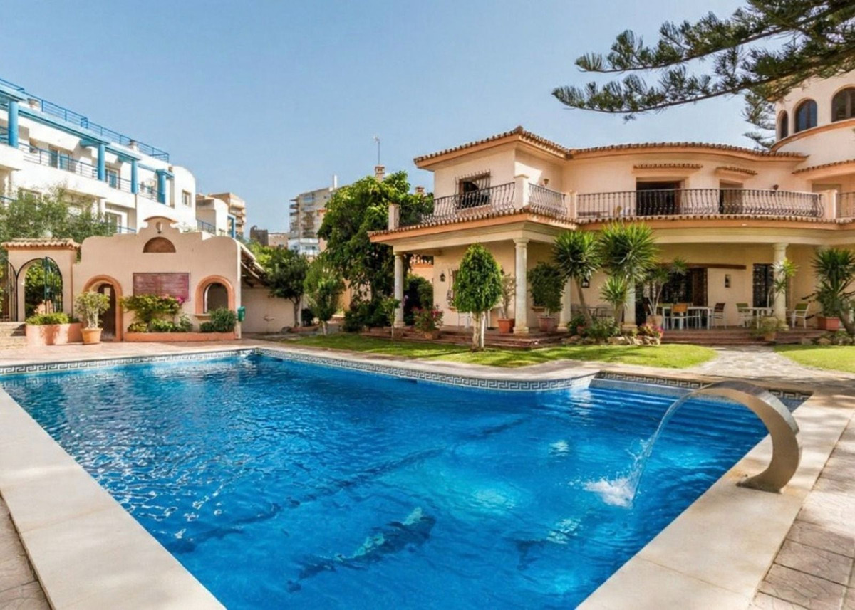 Huis te koop in Estepona | 5 slaapkamers H5325220