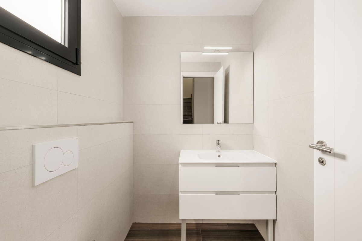 Commercieel te koop in Estepona | 3 slaapkamers H5379181