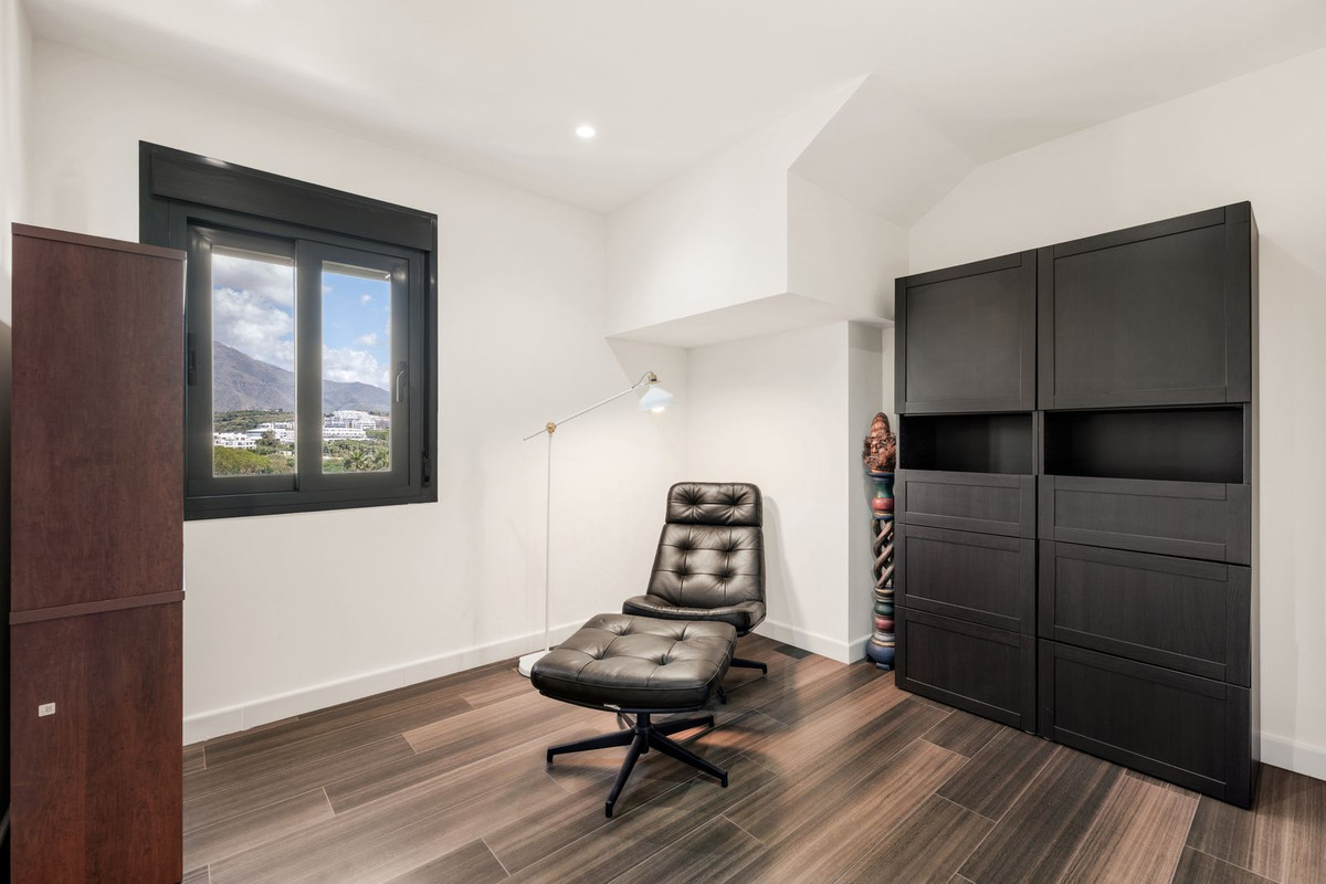 Commercieel te koop in Estepona | 3 slaapkamers H5379181