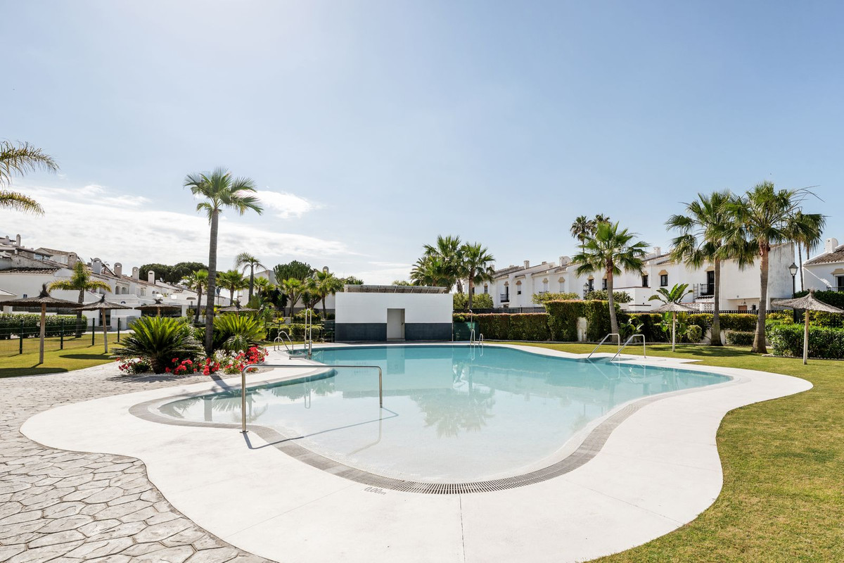 Commercieel te koop in Estepona | 3 slaapkamers H5379181