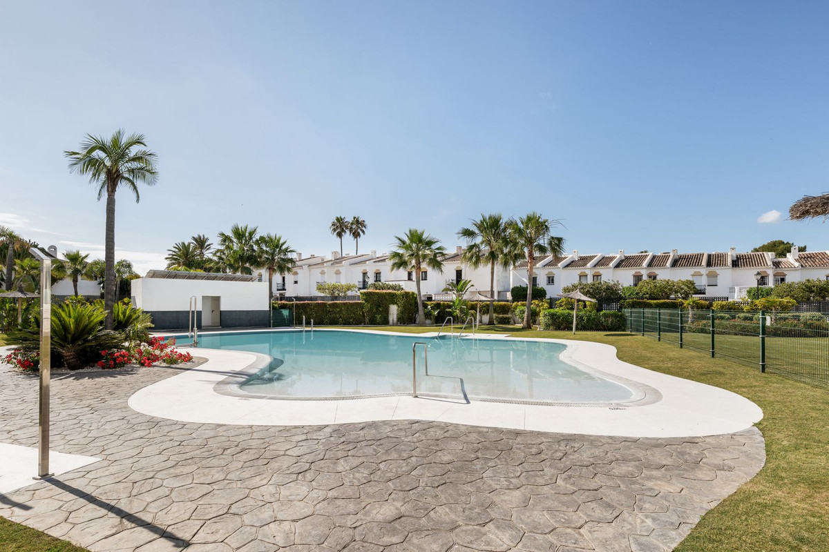 Commercieel te koop in Estepona | 3 slaapkamers H5379181